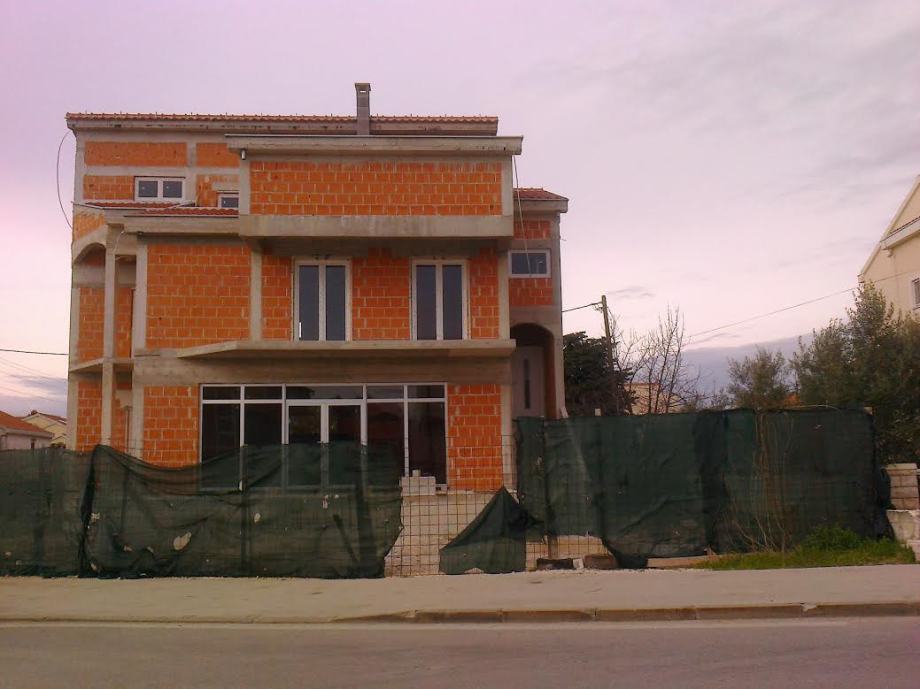 Kuća: Zadar-Borik, novogradnja, 460 m2 (prodaja)