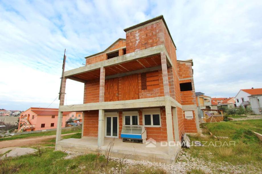 Kuća: Zadar, dvokatnica 350 m2 (prodaja)