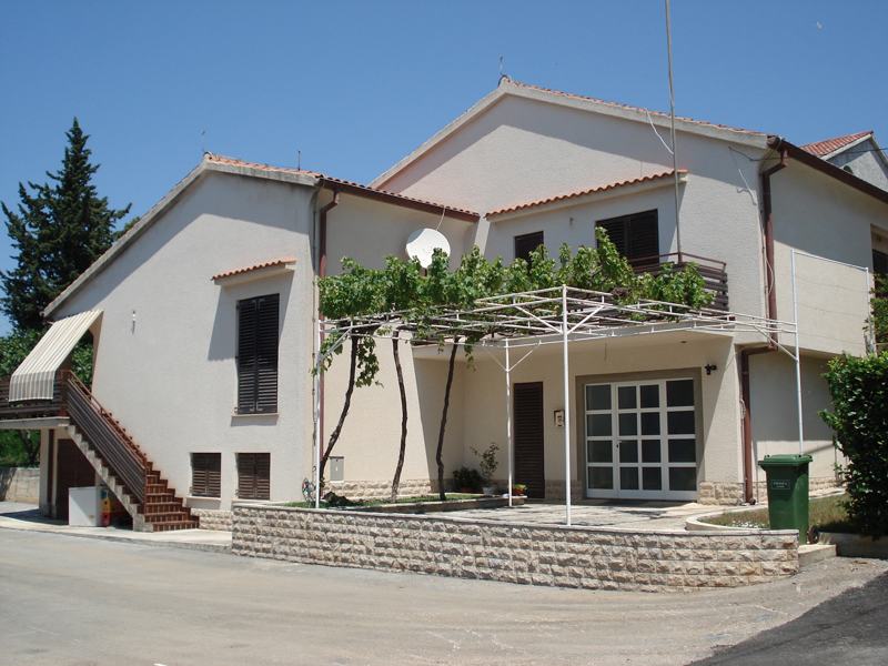 Kuća: Zadar-Borik, katnica 180 m2 (prodaja)