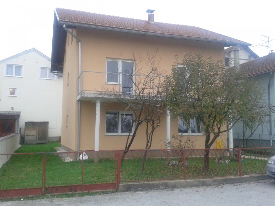 Kuća: Zagreb (Brestje), višekatnica 85 m2 (iznajmljivanje)