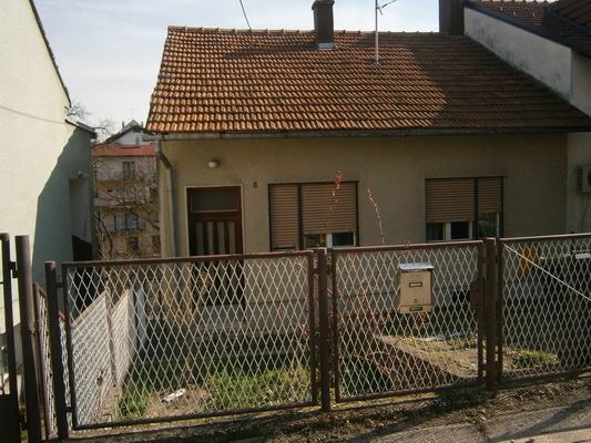 Kuća: Zagreb (Gornji Bukovac), 2 kuće i zemljište, prodajem povoljno! (prodaja)