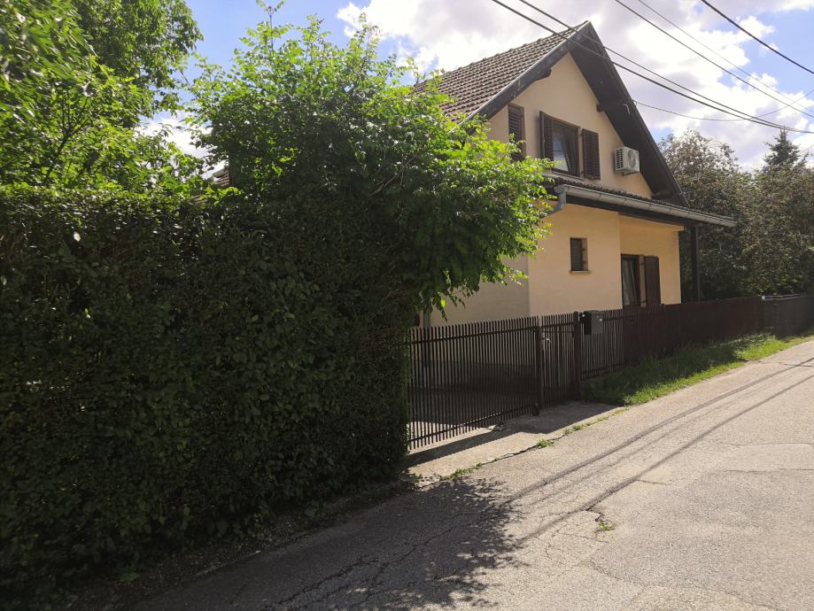 Kuća: Zagreb (Jazbina), 173.00 m2 + okućnica 669.00 m2 (prodaja)