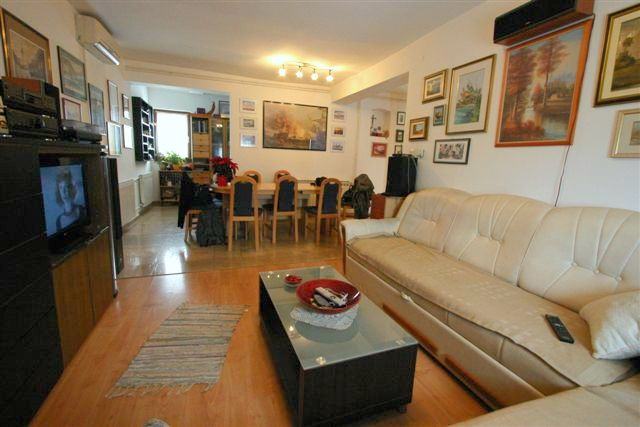 Kuća: Zagreb (Mlinovi), dvokatnica 160 m2 (prodaja)