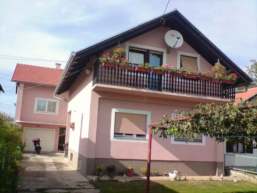 Kuća Zagreb 380m2 sa 3 stana, 199.000€, MOGUĆA ZAMJENA (prodaja)