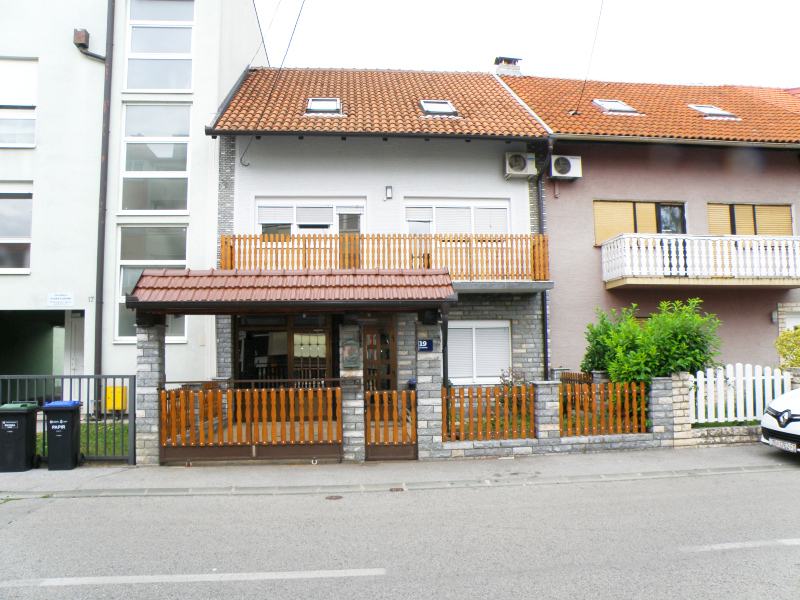 Kuća: Zagreb (Ravnice), dvokatnica, 180 m2, (prodaja)