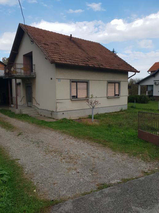 Kuća sa zemljištem 1500m2 u Sesvetama ( Popovec ) (prodaja)