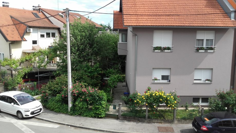 Kuća katnica, 300 m2, Ljubljanica - bez provizije (prodaja)