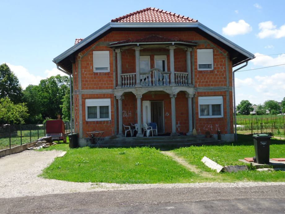 Kuća: Zagreb (Žitnjak), dvokatnica, 360 m2, Hitna prodaja kuce!!! (prodaja)