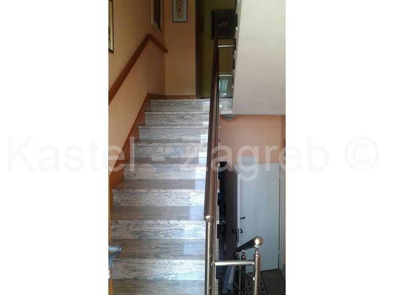 Kuća Karlovačka županija, Žakanje (Bubnjarci), 636m2 (prodaja)