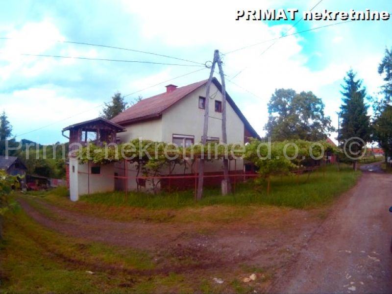 Kuća sa zemljištem, okolica Gvozda (prodaja)