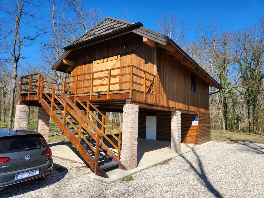 Kuća za život odmor ili turizam: Pisarovina, 81.00 m2 (prodaja)