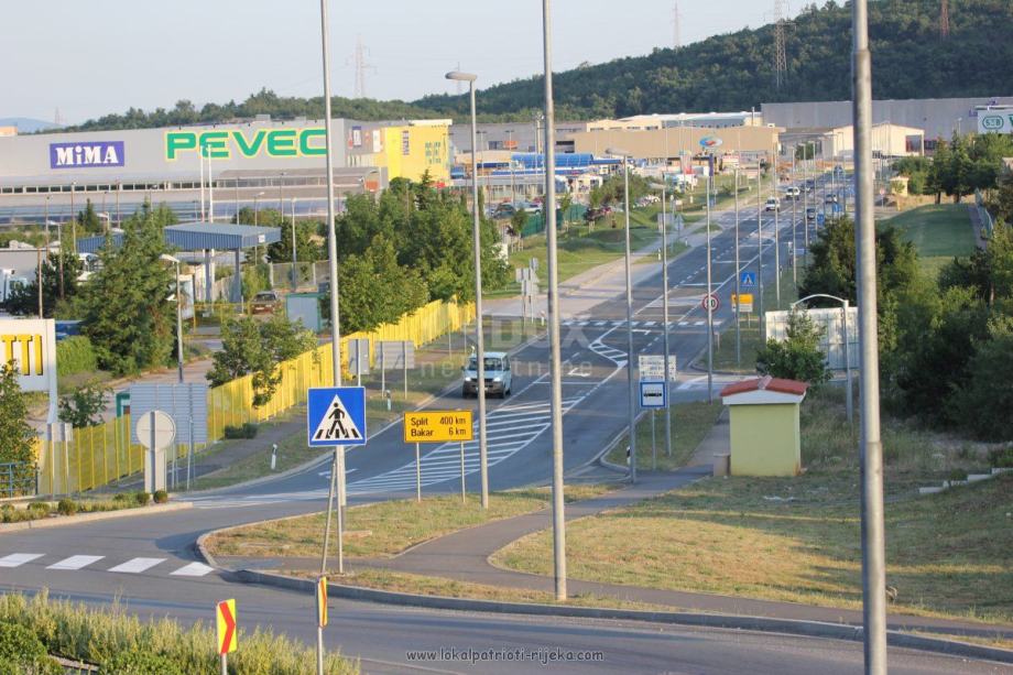 kukuljanovo-industrijska-zona-gra-evinsko-zemlji-te-5670m2-uz-glavnu
