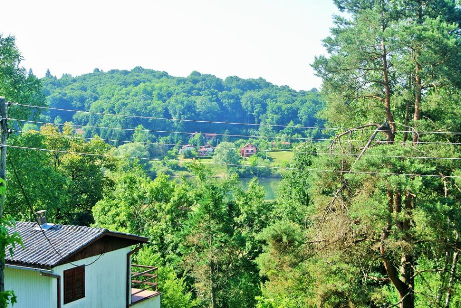 Lijevo Sredičko dvoetažna kuća 50 m2