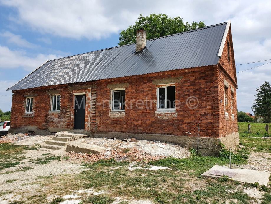 Lonjica (Vrbovec), samostojeća kuća na parceli od 3900 m2 (prodaja)