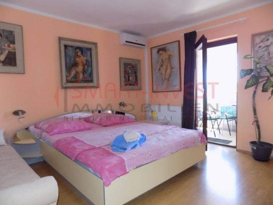 LOVRAN, apartmanska kuća s prekrasnim pogledom na more (prodaja)