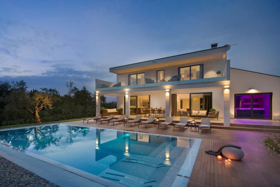 Luksuzna vila s bazenom Istra - top investicija! SNIŽENO (prodaja)
