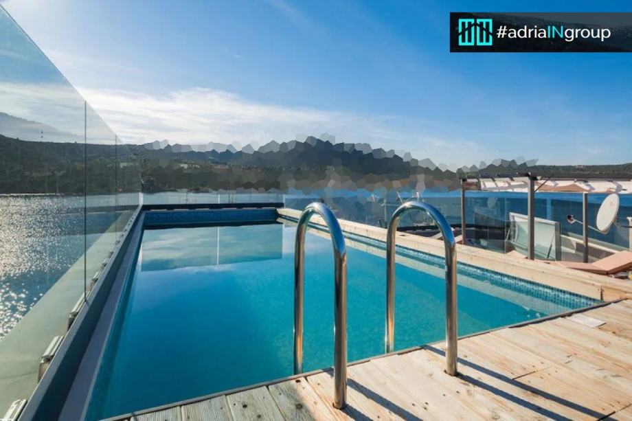 luxury villa with panoramic sea views/next to the beach -PRVI RED MORE (prodaja)