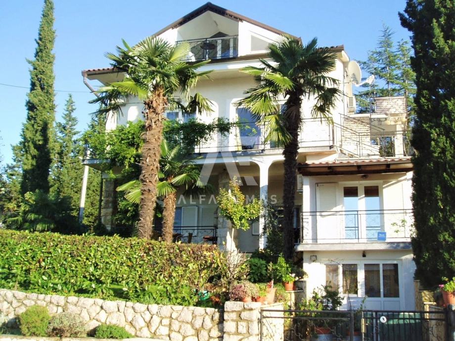 Malinska, mediteranska kuća sa pet apartmana 100 m od mora!! ID 98 (prodaja)