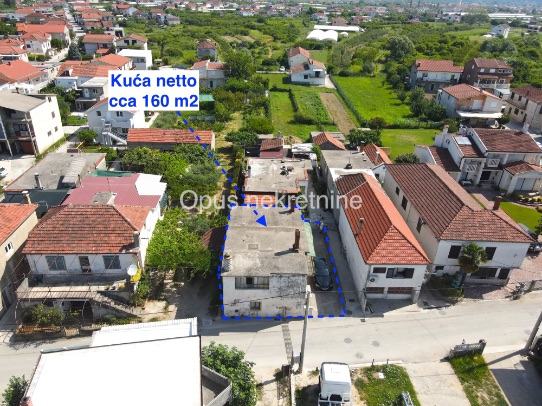 METKOVIĆ-kuća 160 m2 sa dvorištem za renovaciju (prodaja)