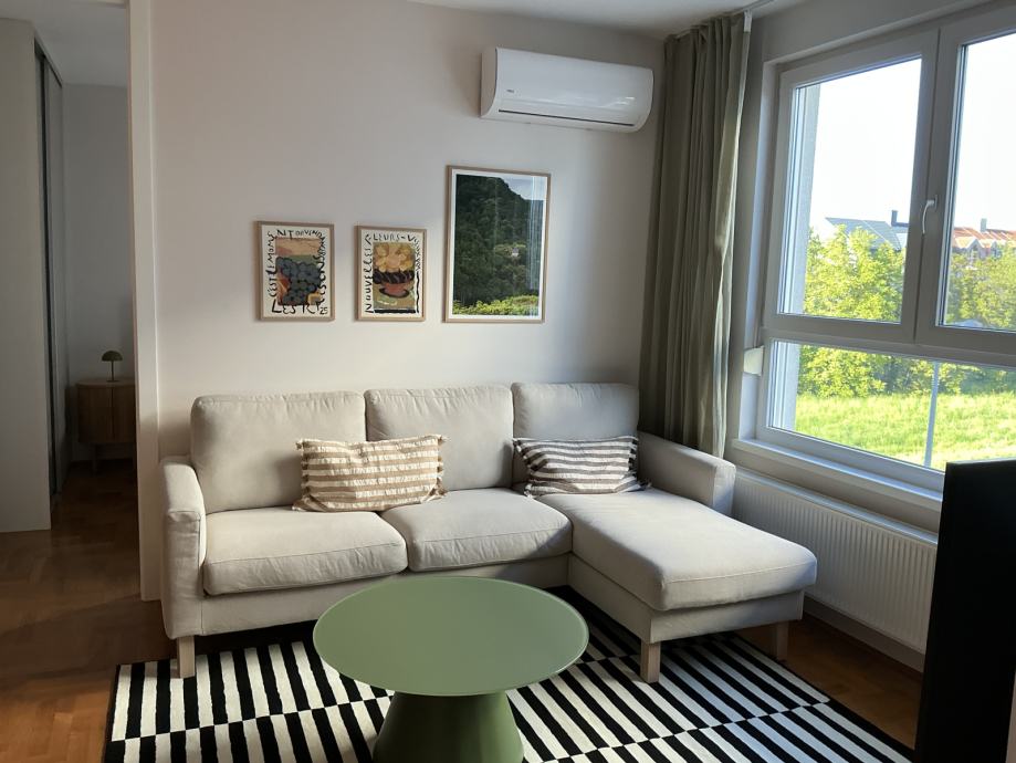 Novouređen 3s stan + GPM (uključeno u cijenu), Zagrebačka cesta — slika 1