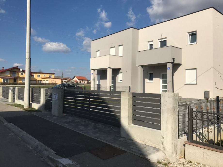 Nova obiteljska kuća u okolici Zagreba u Klinča Selima - en.razred B (prodaja)