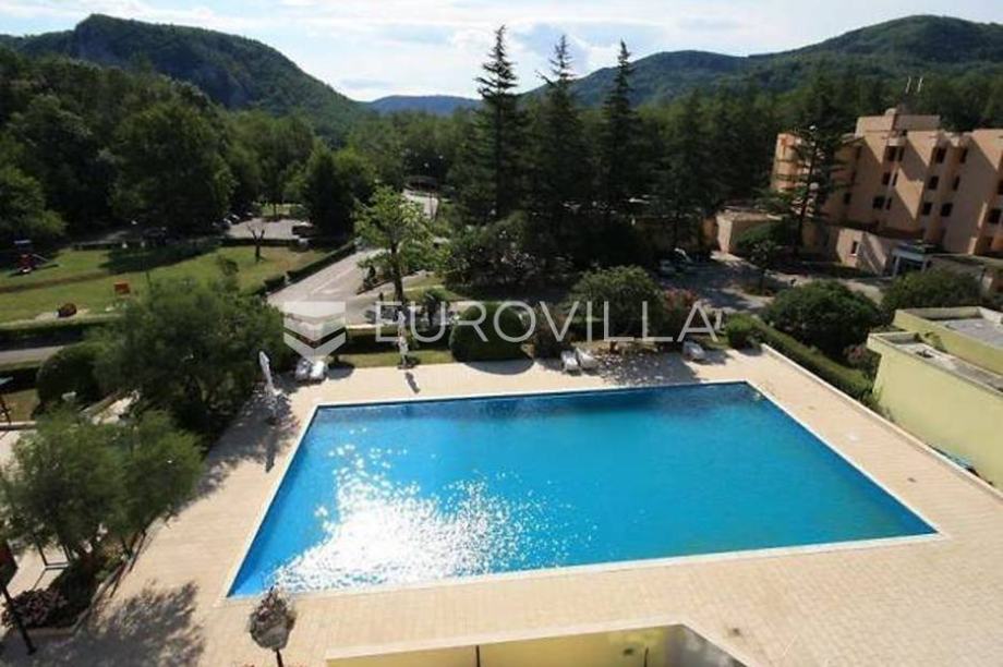 Motovun: hotel, zdravstveni centar, spa resort usred Istre: ogromni po (prodaja)