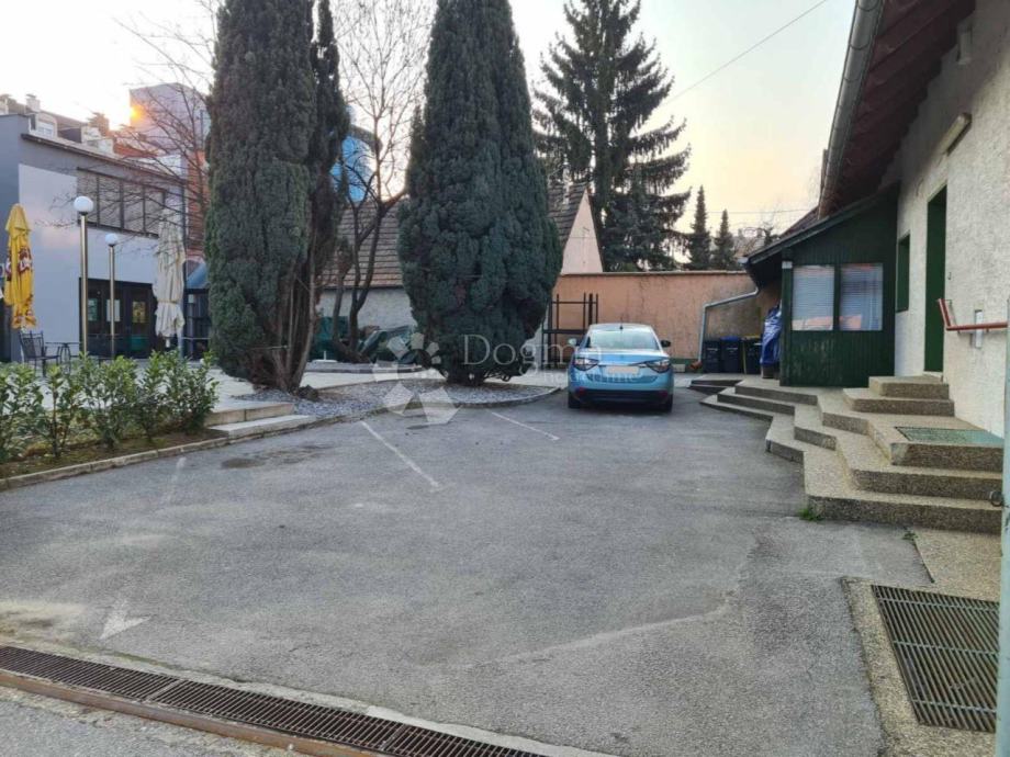 NAJAM KOMPLETNE POSLOVNE ZGRADE — slika 1