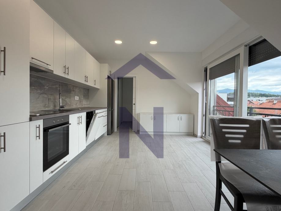 Najam - Novouređen, dvosoban stan 41 m2 - Malešnica — slika 1