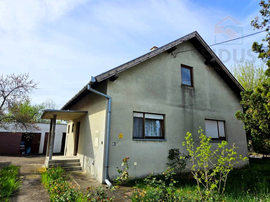 Obiteljska kuća s okućnicom - Vukovar (prodaja)