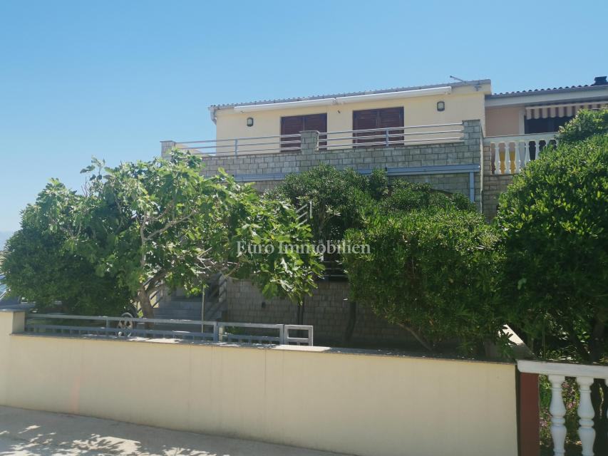 Obiteljska kuća u Povljani na otoku Pagu (prodaja)