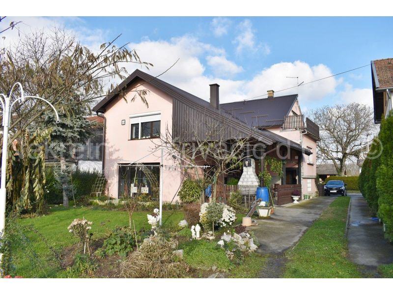 Obiteljska kuća Trojstveni Markovac (prodaja)