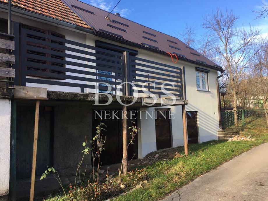 Ogulin, dvojna kuća 180m2, 55.000 eur/kn (prodaja)