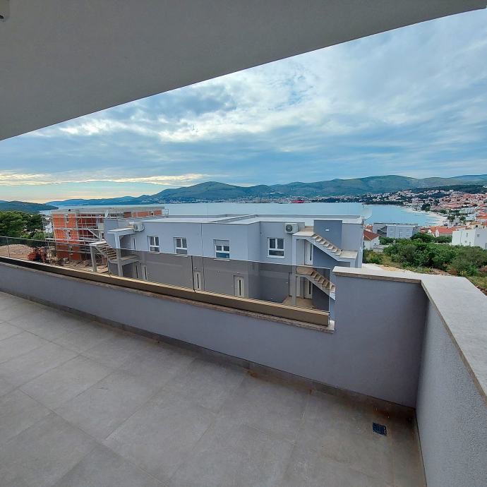 Okrug Gornji penthouse,krovna terasa 100 m2 gratis !!!