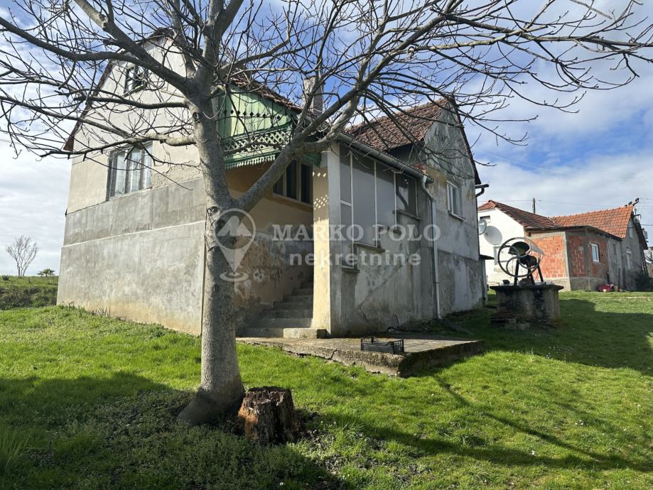 OKRUGLI VRH - kuća za obnovu/rušenje - 85 m2 (prodaja)