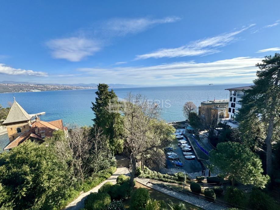 Opatija, stan i garsonjera 109 m2, prvi red do mora — slika 1