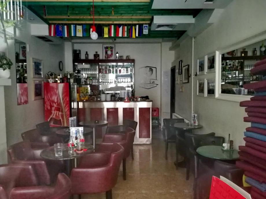 Opremljen kafić, Zagreb, centar, 100m2, u dvije cjeline, terasa