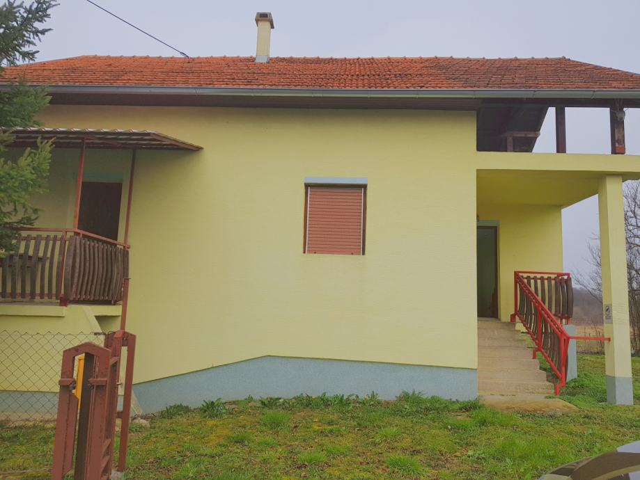 Oroslavje, Krušljevo Selo kuća sa dvorištem (za adaptaciju) (prodaja)