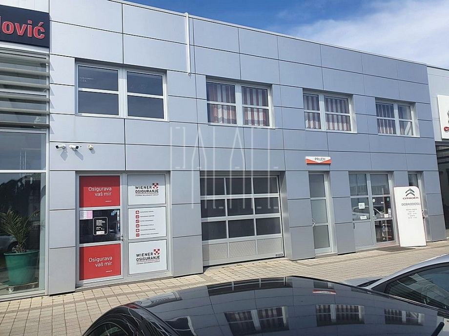 Osijek, Jug 1, opremljeni auto salon na odličnoj lokaciji u gradu