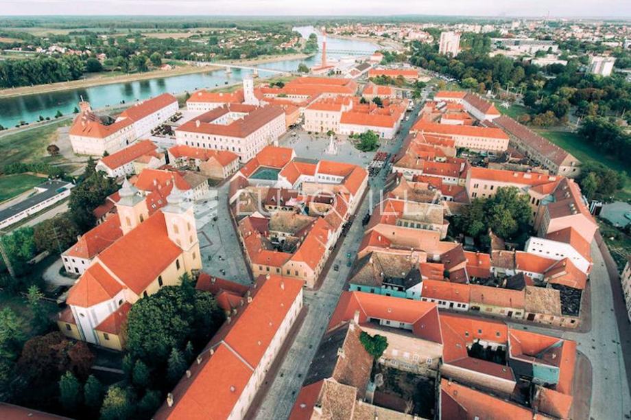 Osijek, Tvrđa, Poslovni prostor 100 m2, ugostiteljski objekt spreman z (prodaja)