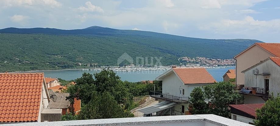 OTOK KRK- Grad Krk, okolica, stan 84,07 m2 sa prekrasnim pogledom, tri (prodaja)