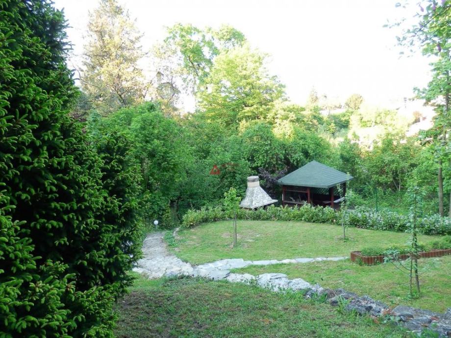 Pantovčak!JEDINSTVENA NEKRETNINA!Prekrasna vila na prestižnoj lokaciji ...