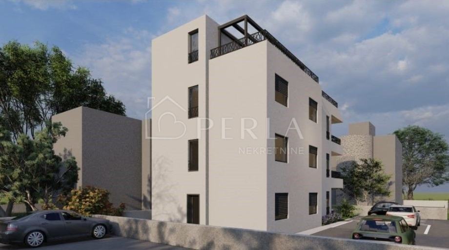 PETRČANE - PUNTA RADMAN trosobni stan na 1. katu, samo 150 m od mora!! — slika 1