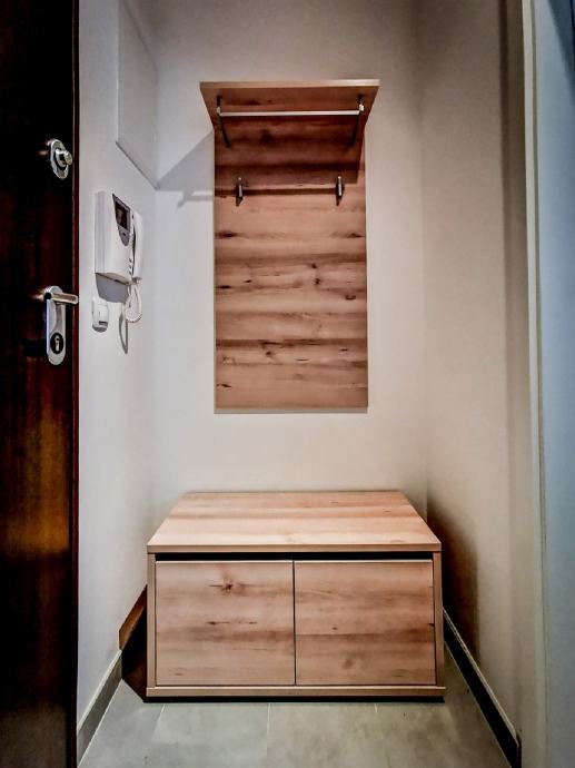 Petrova najam stana 61 m2 nov parking (iznajmljivanje)