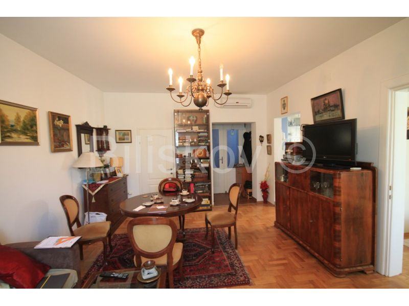 Petrova ulica, lijepa obiteljska kuća (prodaja)