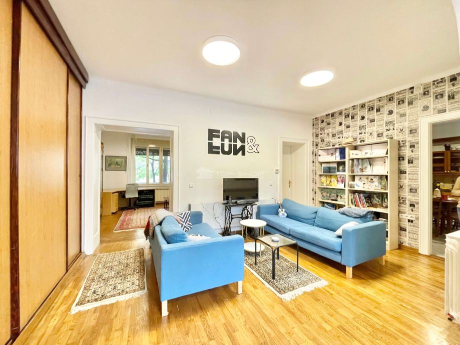 Petrova ulica, Novouređeni četverosoban stan s dva parkinga, 100m2