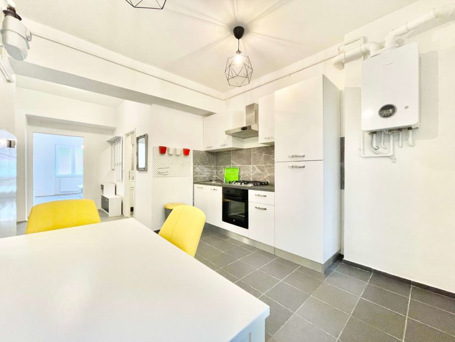 Petrova ulica, Novouređeni moderan dvosoban stan, 38m2 (prodaja)