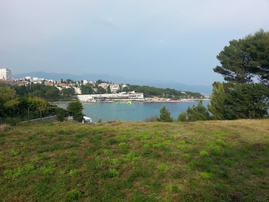 Višenamjensko komercijalno zemljište, atraktivna lokacija, Split
