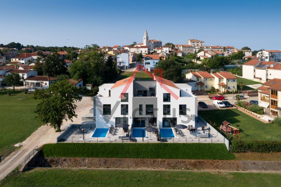 POREČ, OKOLICA - moderna kuća s bazenom (prodaja)