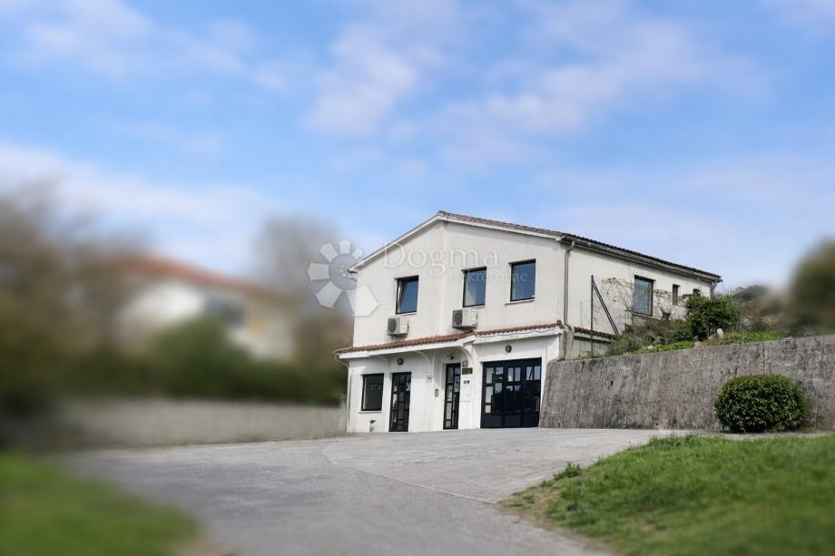 Kantrida neponovljiva prilika - samostojeća kuća 360.000 €!