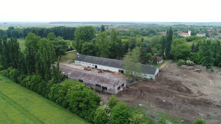 Poslovni kompleks - farma, PAČETIN, TRPINJA, 16.248 m² (prodaja)